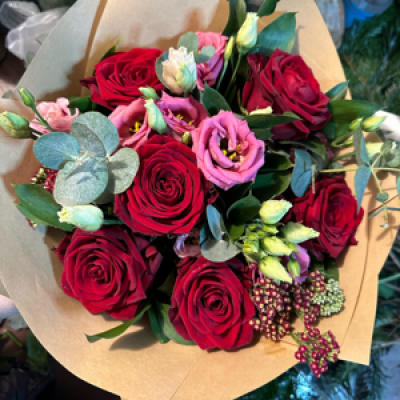 Romantic love - 6 red noami roses with the endless love lisianthus seasonal foliage makes a beautiful classic bouquet for your loved ones